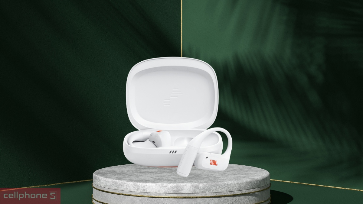 Tai nghe mang đến tổng thời lượng sử dụng lên tới 32 giờ