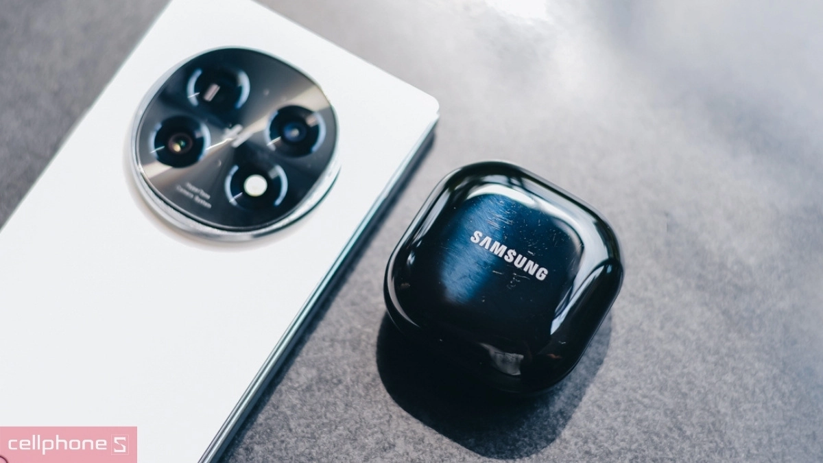 Chất âm tai nghe Samsung