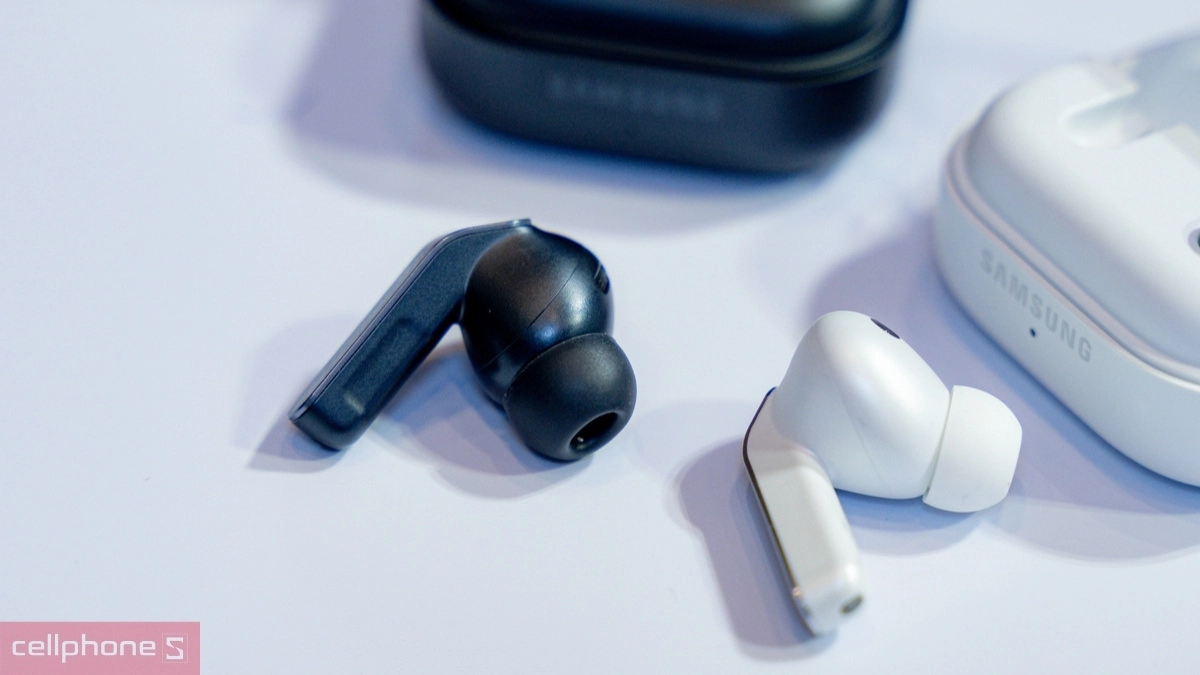 Thiết kế công thái học của tai nghe Samsung