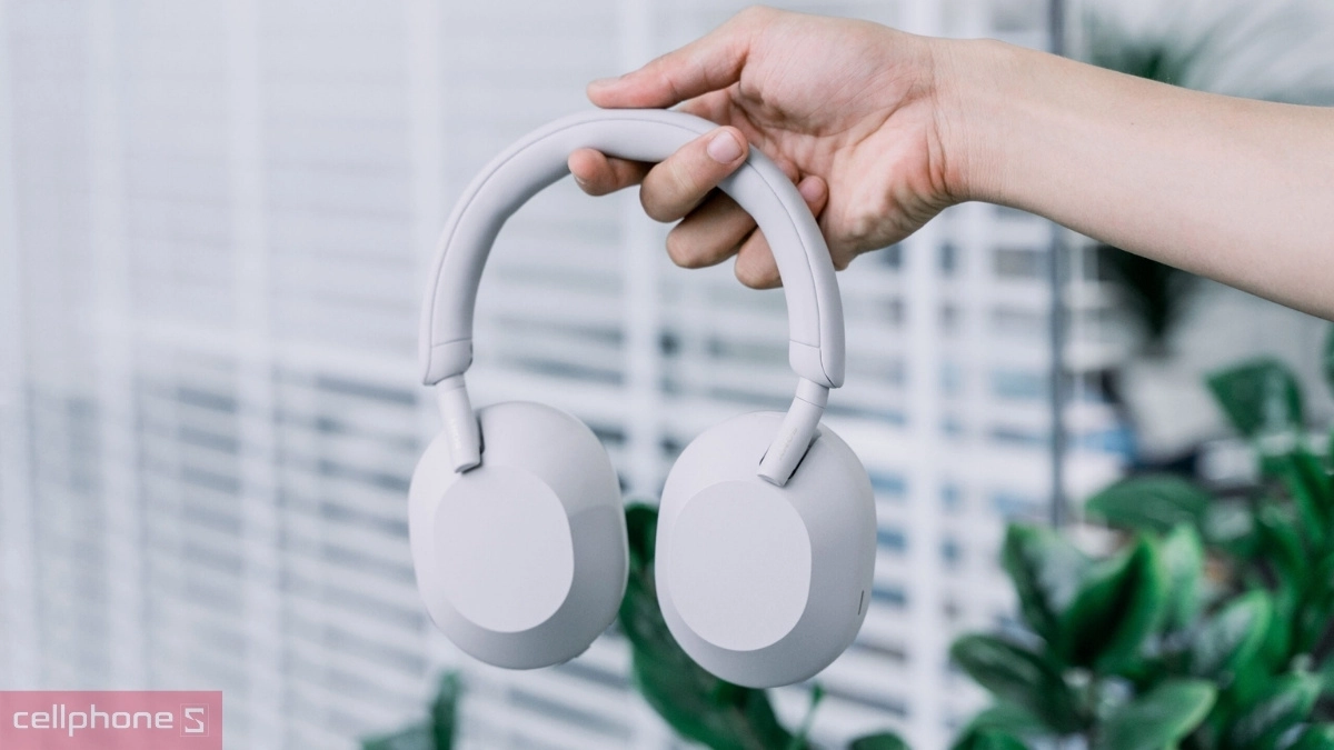 Chọn tai nghe Sony WH hay WF phụ thuộc vào nhu cầu sử dụng