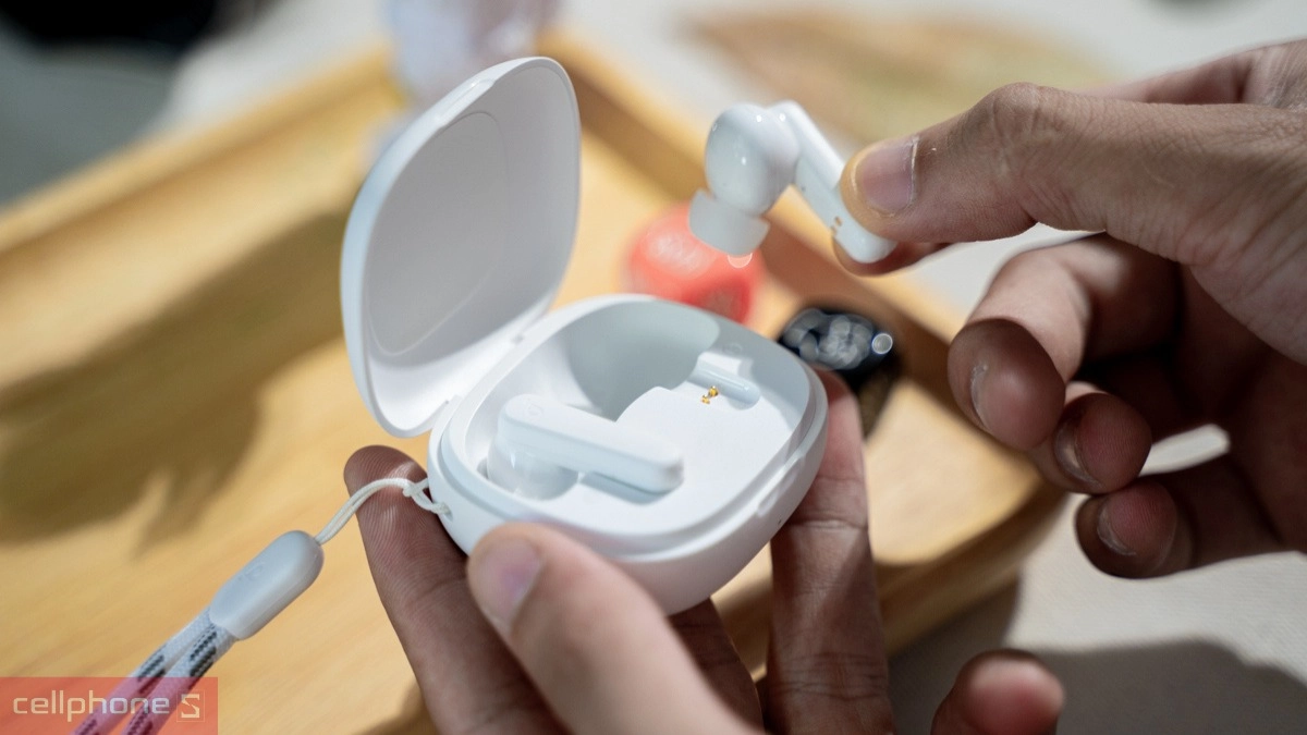 Thiết kế tai nghe không dây Anker Soundcore R50i NC