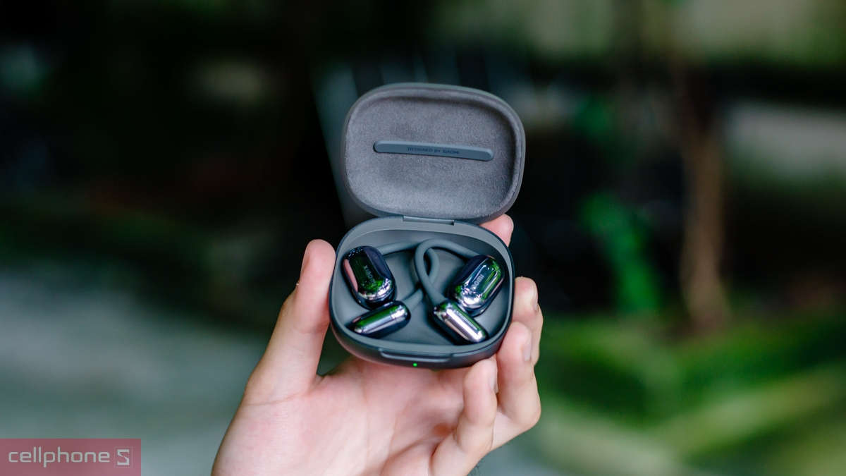 Xiaomi OpenWear Stereo Pro được tích hợp công nghệ giúp hạn chế rò âm chủ động