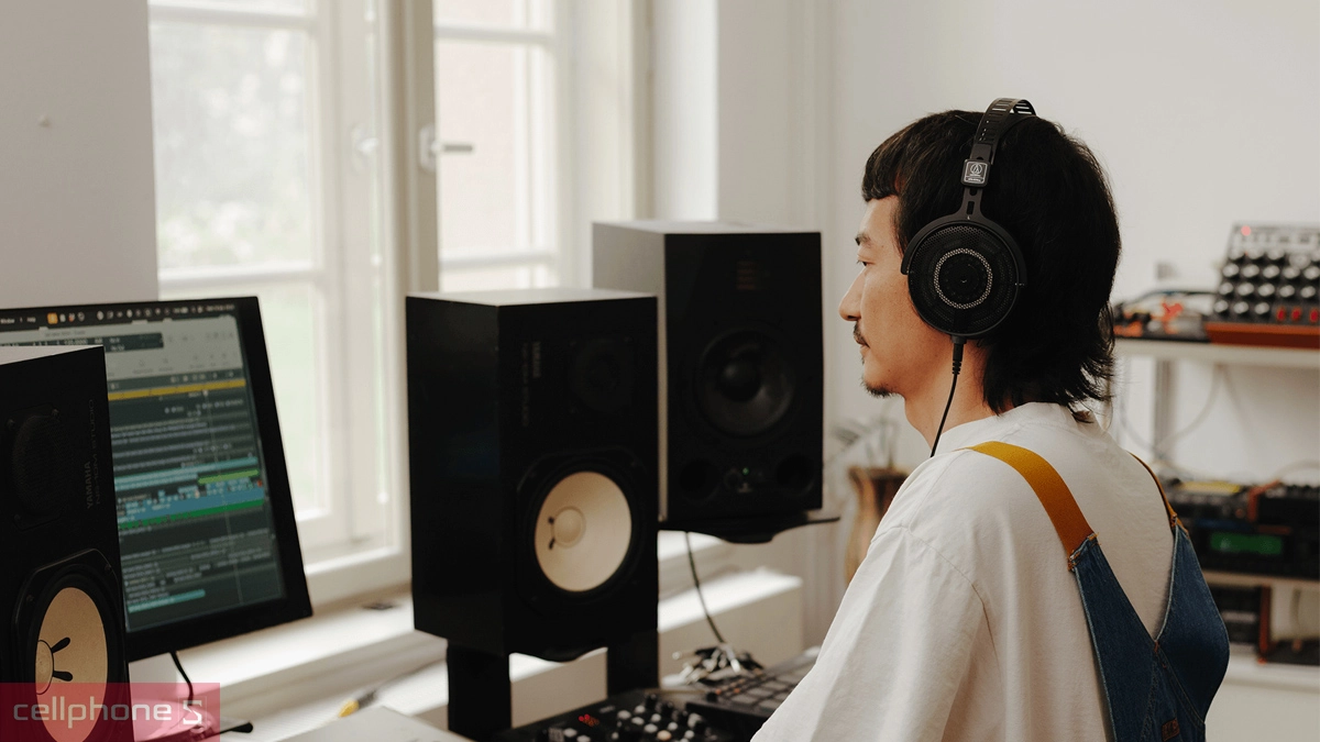 Podcast và hậu kỳ âm thanh