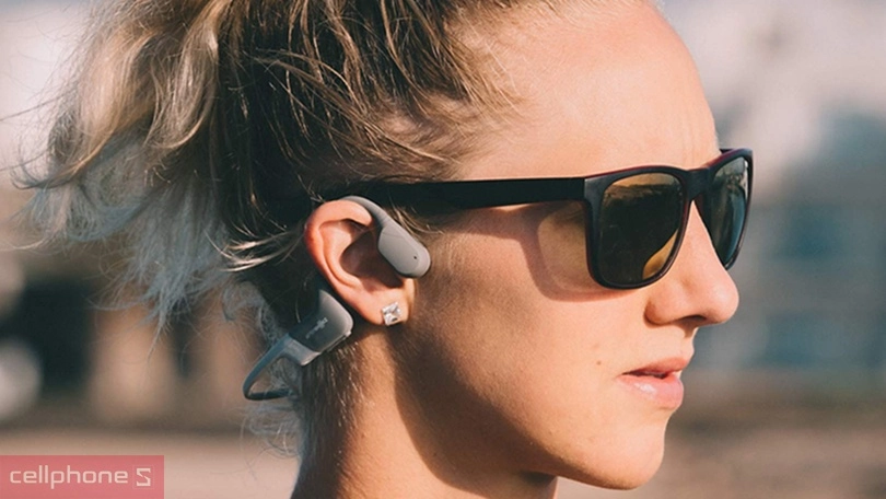 Tai nghe thể thao truyền âm qua xương phù hợp cho hoạt động lái xe