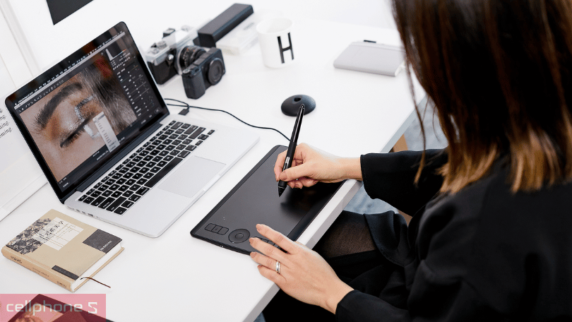 Bảng vẽ Wacom Intuos Pro - Small PTH460 - Thiết kế hiện đại