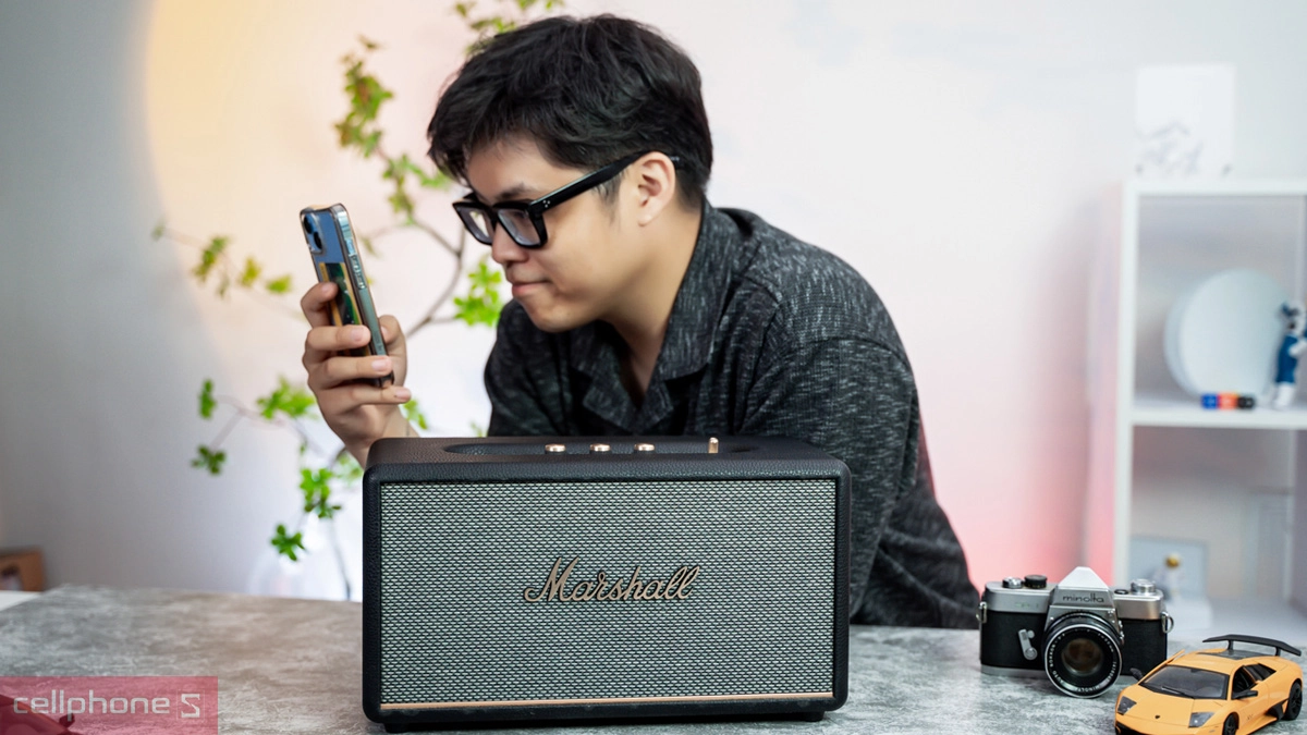 Video call đầm ấm, kết nối yêu thương giữa các thế hệ