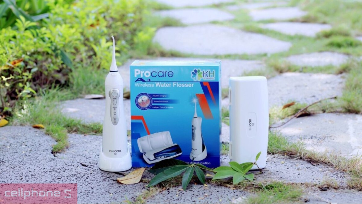 Tăm nước là món quà tặng 8/3 cho người lớn tuổi dễ sử dụng