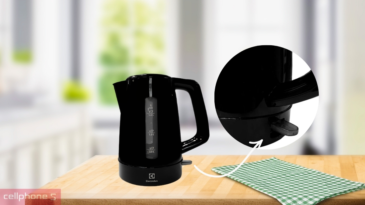 Nút gạt ấm đun siêu tốc Electrolux 1.5L EEK1303K