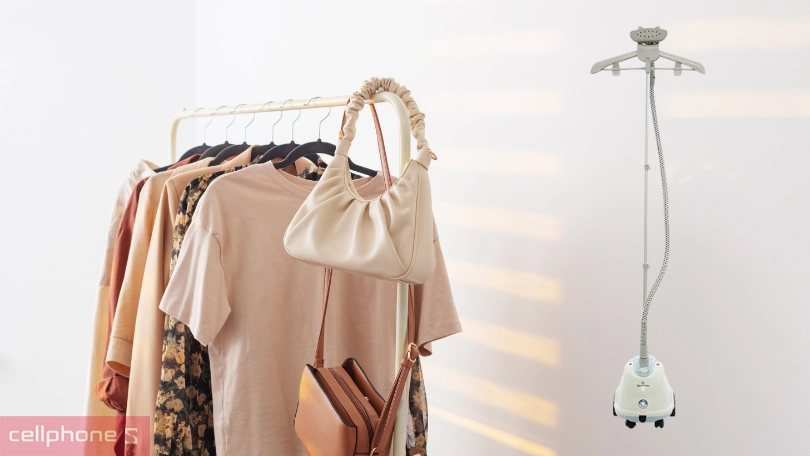 Bàn ủi hơi nước đứng BlueStone GSB-3911 1.6 Lít 1800W