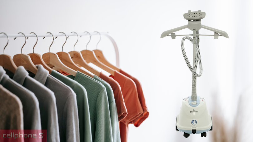 Bàn ủi hơi nước đứng BlueStone GSB-3911 1.6 Lít 1800W