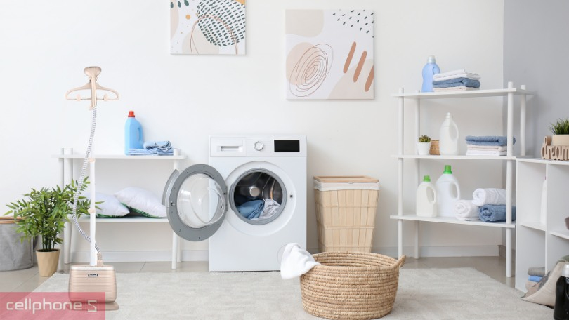 Bàn ủi hơi nước đứng Bluestone GSB-3941 lực phun mạnh với công suất 1800W