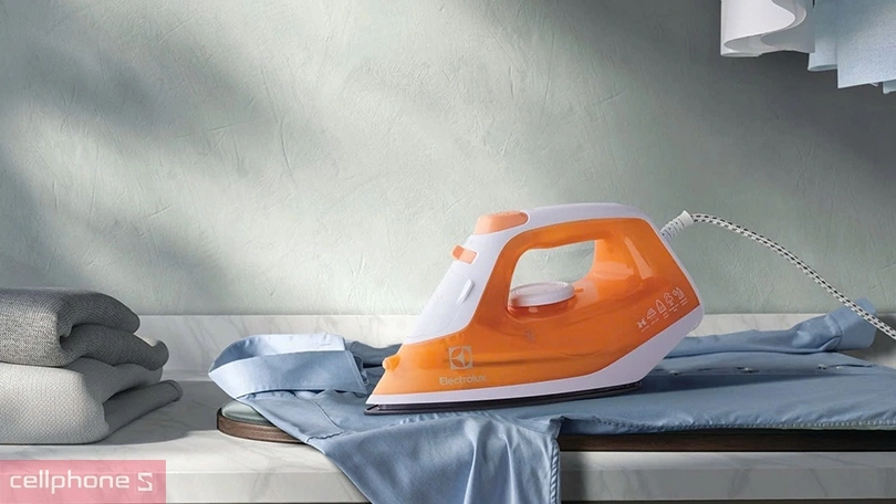 Vì sao nên mua bàn ủi hơi nước Electrolux EasyLineTM ESI4007