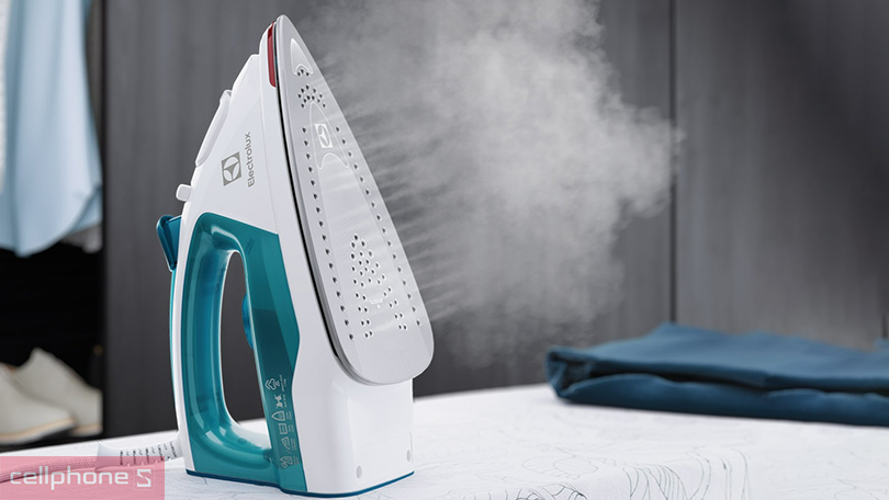 Công suất bàn ủi Electrolux ESI5126 1800W