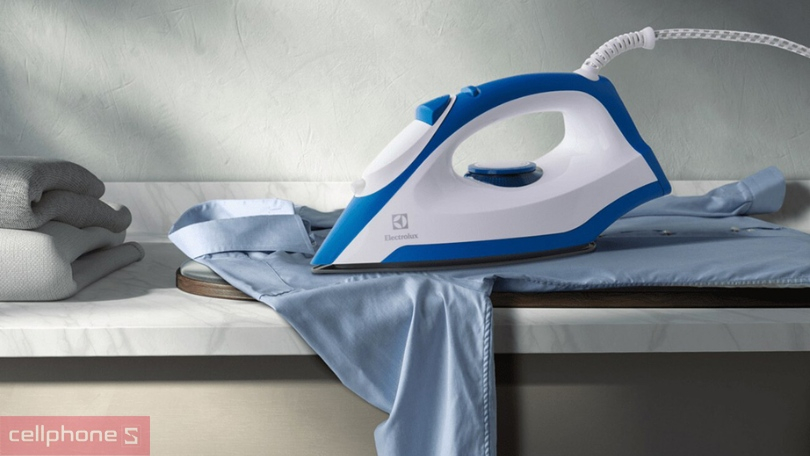 Thiết kế bàn ủi khô Electrolux EDI2004 1300W