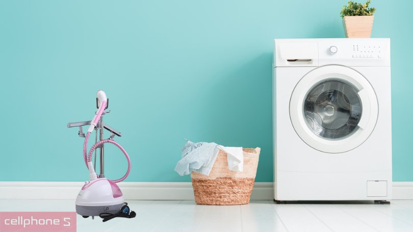 Vì sao nên mua bàn là hơi nước đứng Kangaroo KG755?