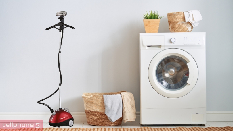 Vì sao nên mua bàn là hơi nước đứng Kangaroo KG756?