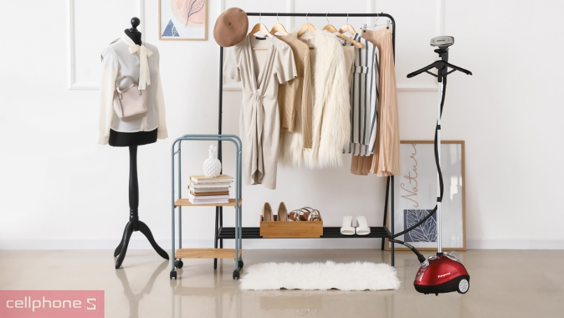 Bàn là hơi nước đứng Kangaroo KG756 2030W thông minh, ủi nhanh, dung tích bình chứa lớn