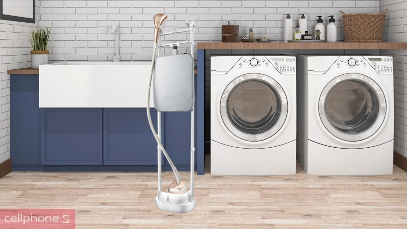 Bàn là hơi nước đứng Kangaroo KG75B03 - Hiệu suất là ủi mạnh mẽ, điều khiển hiện đại