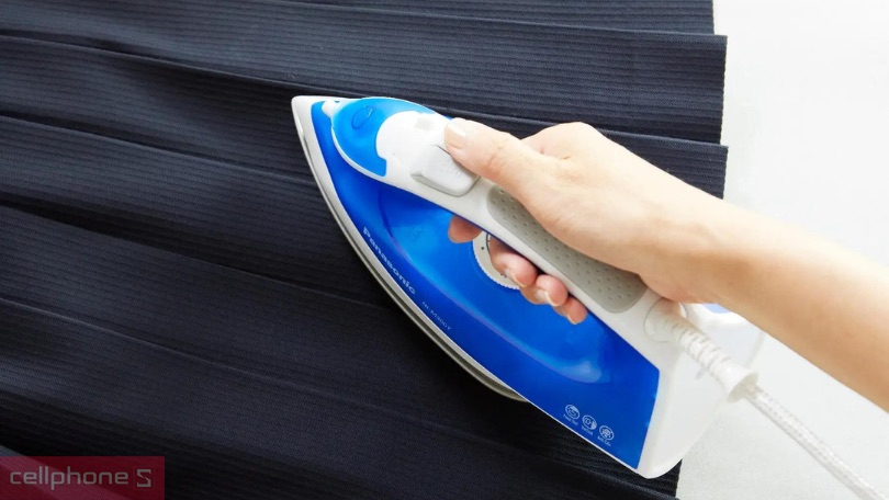 Tiện ích đi kèm bàn ủi hơi nước Panasonic NI-M300TARA 1800W