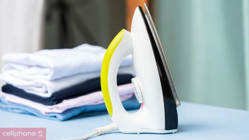 Bàn ủi mini Panasonic