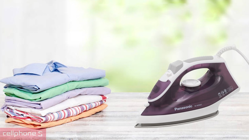 Lý do nên mua bàn ủi hơi nước Panasonic NI-M300TVRA 1800W