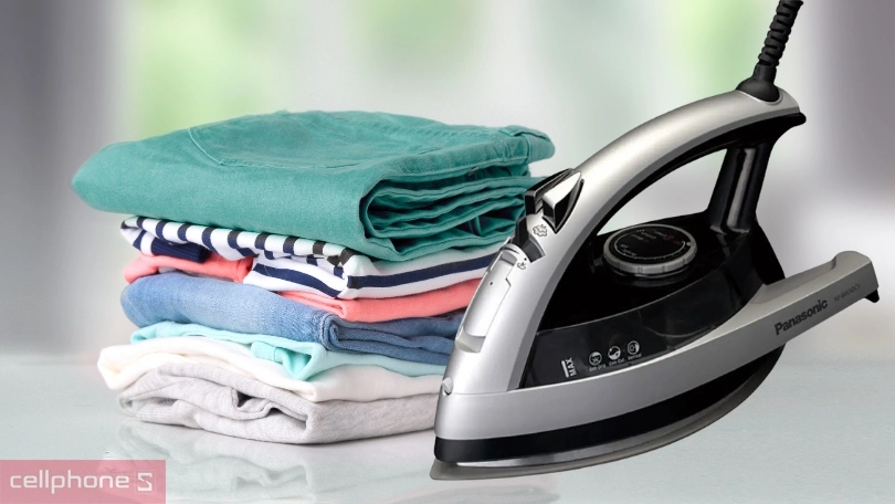 Vì sao nên mua bàn ủi hơi nước Panasonic NI-W650CSLRA 2200W?