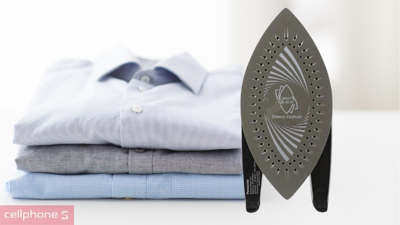 Bàn ủi hơi nước Panasonic NI-W650CSLRA 2200W - Ủi đa chiều, làm phẳng hoàn hảo