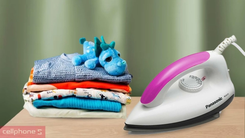 Công suất bàn ủi khô Panasonic NI-317TVRA 1000W