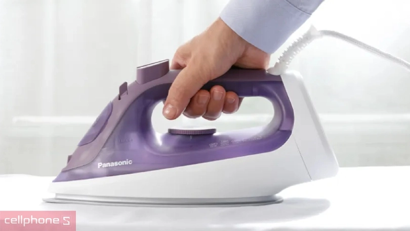 Bàn ủi Panasonic có những ưu điểm gì nổi bật? 