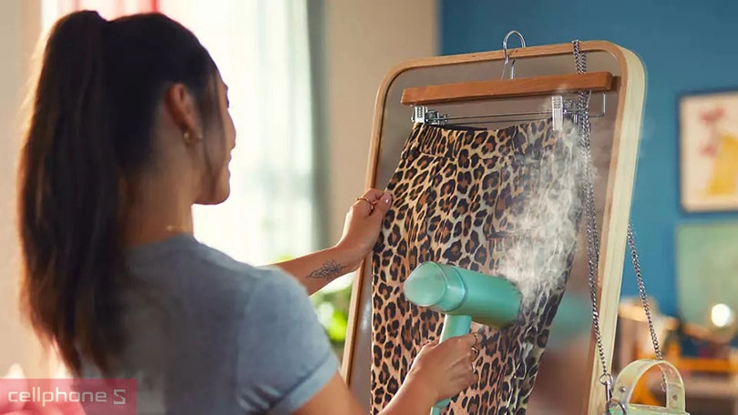 Bàn ủi hơi nước cầm tay Philips STH3010/70 - Kiểu dáng nhỏ gọn với khả năng ủi quần áo nhanh chóng