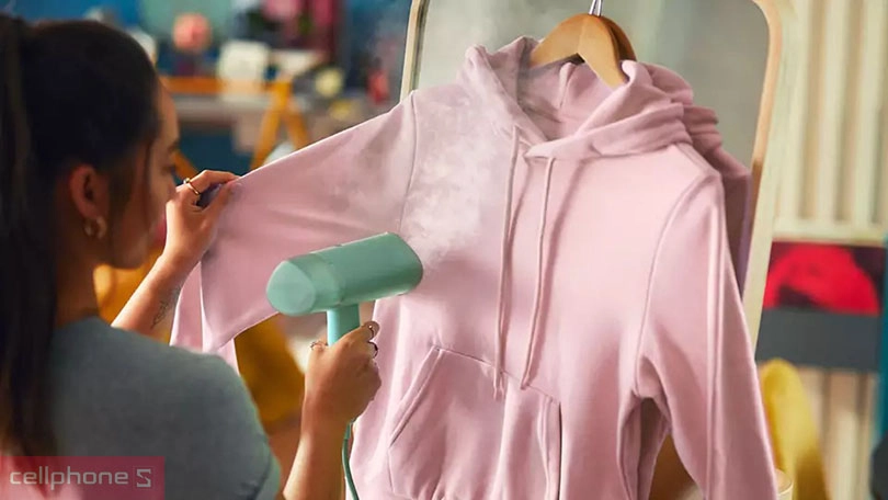 Bàn ủi hơi nước cầm tay Philips STH3010/70 - Kiểu dáng nhỏ gọn với khả năng ủi quần áo nhanh chóng