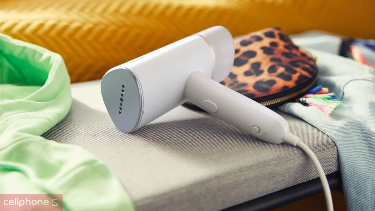 Thiết kế bàn ủi hơi nước cầm tay Philips STH3020/10 1000W