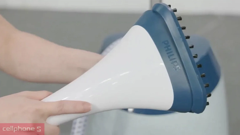 Thiết kế bàn ủi hơi nước đứng Philips GC518 1600W 