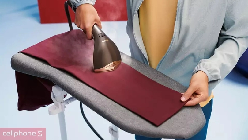 Vì sao nên mua bàn ủi hơi nước đứng Philips GC628/80 2400W?