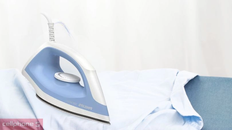Bàn ủi khô Philips DST0520/20 1200W - Nhỏ gọn, công suất 1200W là phẳng tốt