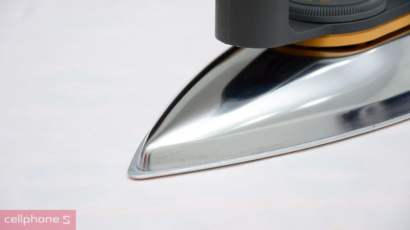 Bàn ủi khô Philips HD1172 1100W – Nhanh chóng, tiện lợi, an toàn