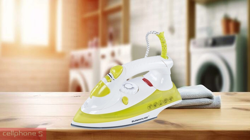 Công suất bàn ủi hơi nước Sunhouse SHD2067