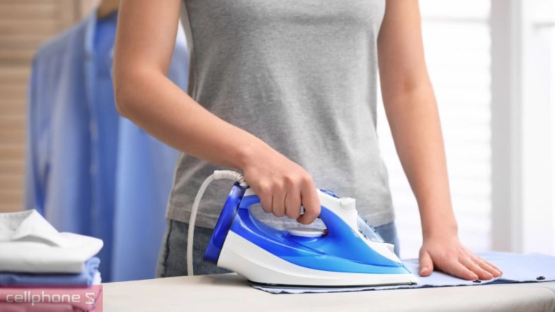 Bàn ủi khô là gì?