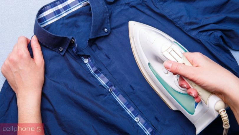 Review chi tiết bàn ủi khô