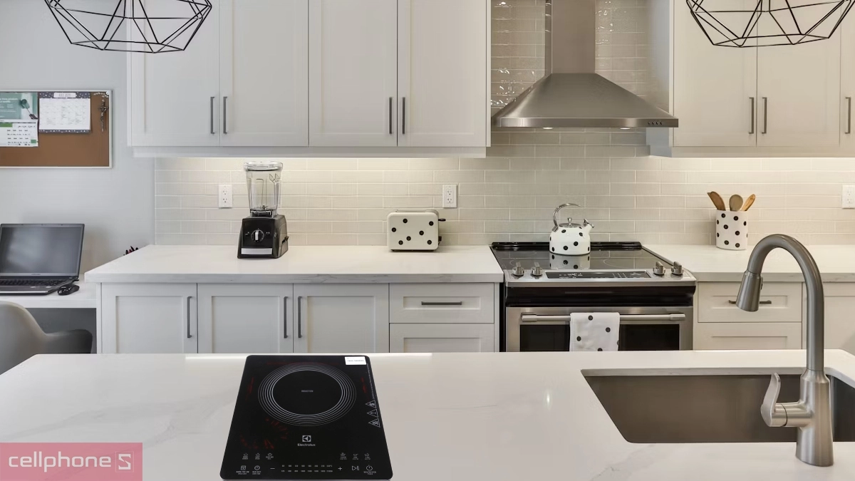 Thiết kế bếp từ Electrolux ETD42SKR 2100W