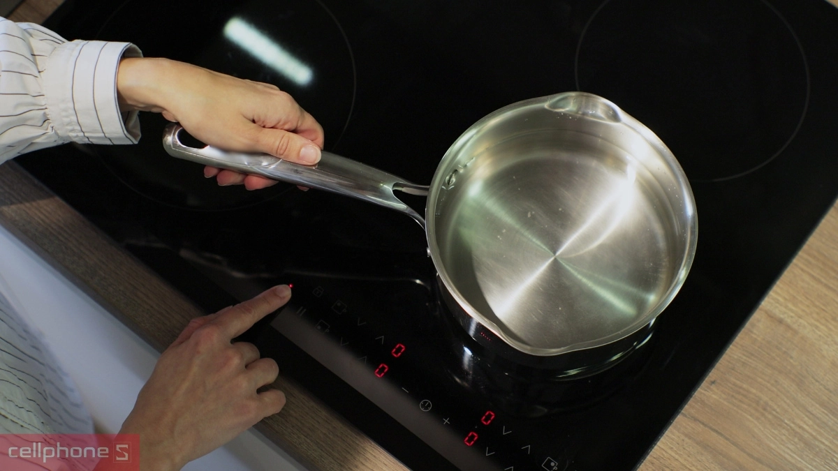 Chọn mua bếp điện theo bảng điều khiển