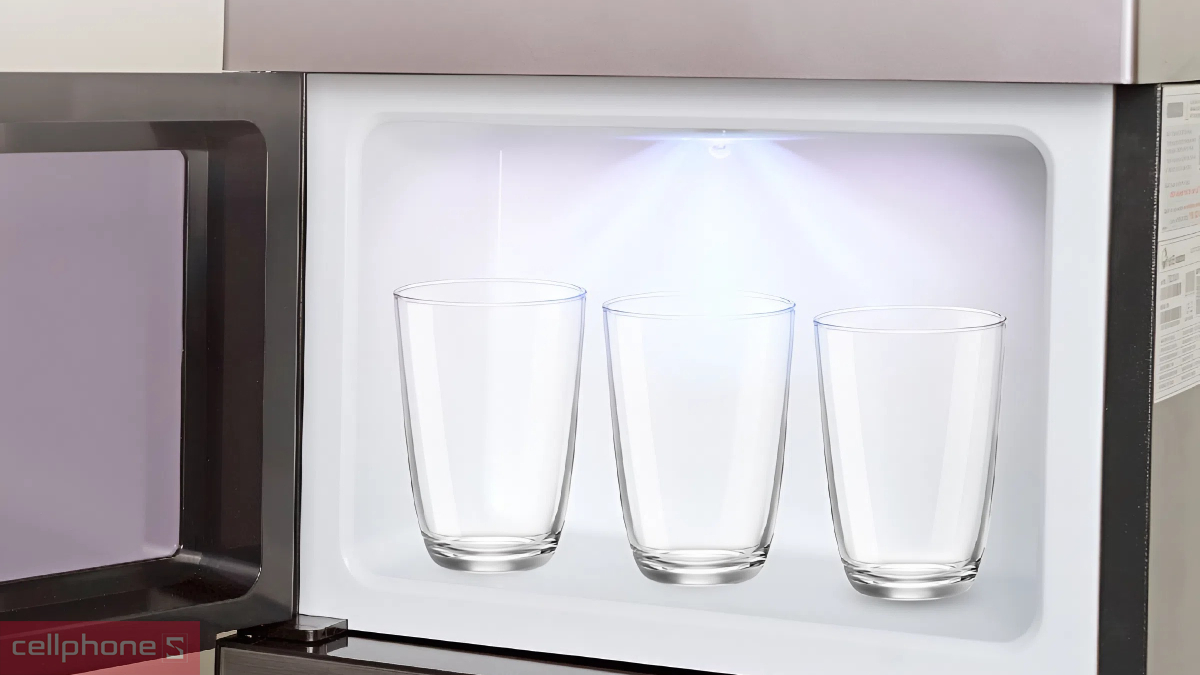 Ngăn khử khuẩn UV của Cây nước nóng lạnh bàn trà FujiE TB238UV