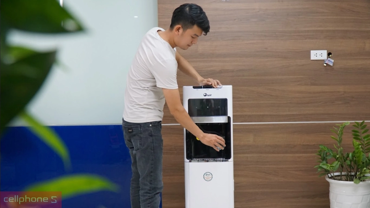 Hệ thống máy nén của Cây nước nóng lạnh bình âm FujiE WD8500C