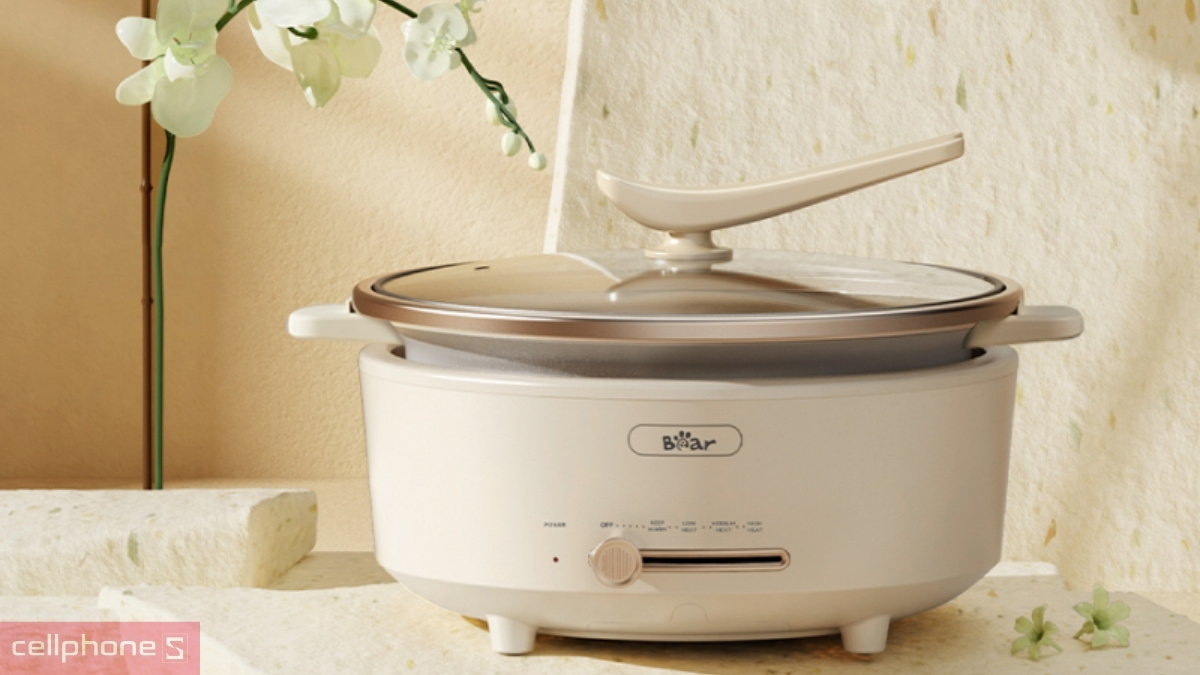 Dung tích 5L rộng rãi của nồi lẩu Bear SB-NL05F
