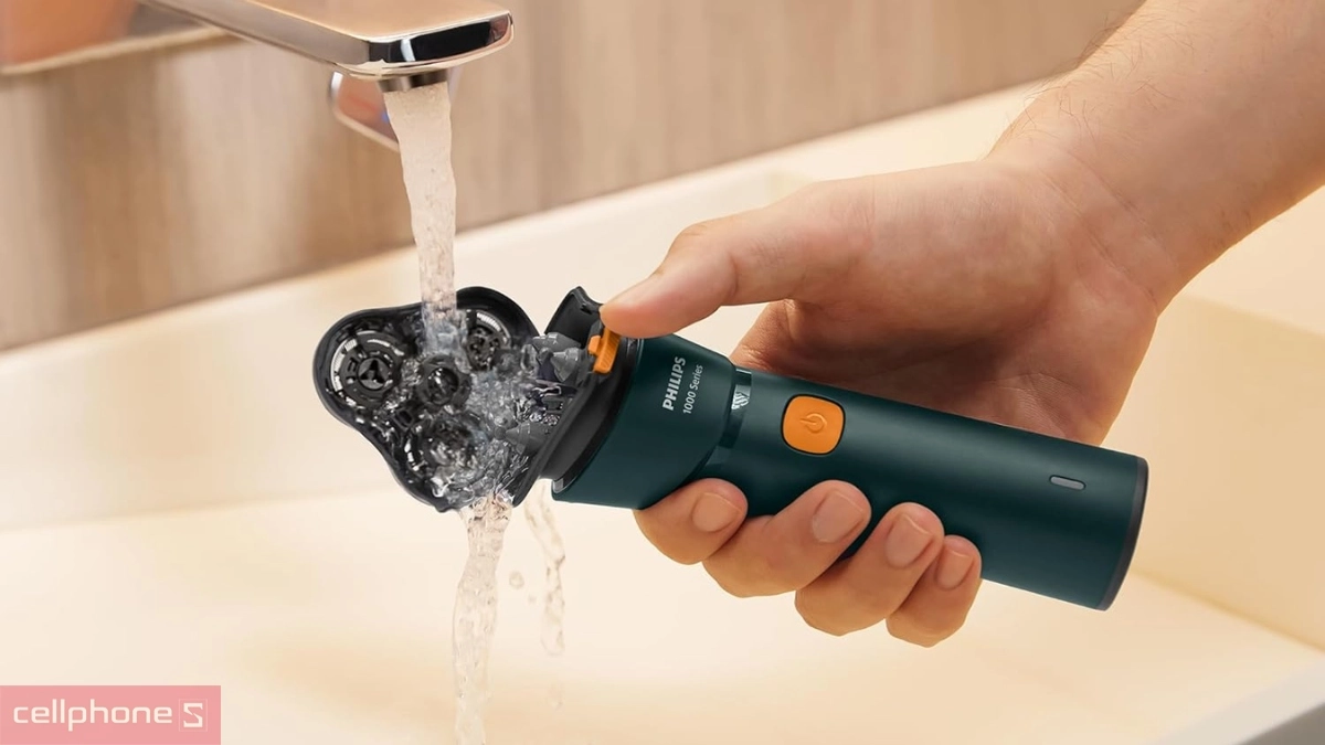 Máy cạo râu khô và ướt Philips S1880/00 sở hữu kháng nước IPX7