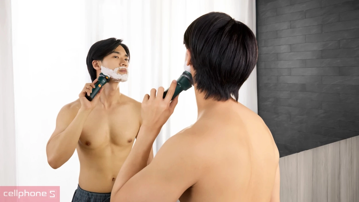 Hỗ trợ cạo khô và ướt tiện dụng