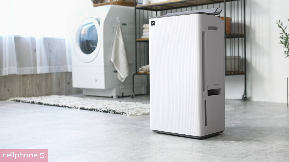 Công nghệ hút ẩm hiện đại, độ ồn vận hành êm ái của máy hút ẩm Sharp DW-T30HV-W 30L