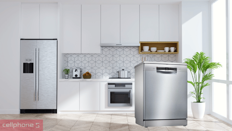 Máy rửa bát Bosch SMS4HCI48E - Dung tích lớn và tiêu thụ 9.5 lít cho mỗi lần rửa