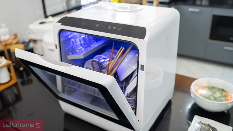 Máy rửa chén bát mini để bàn Kochi DW-C400VN - Dung tích đựng nước lên đến 5 L