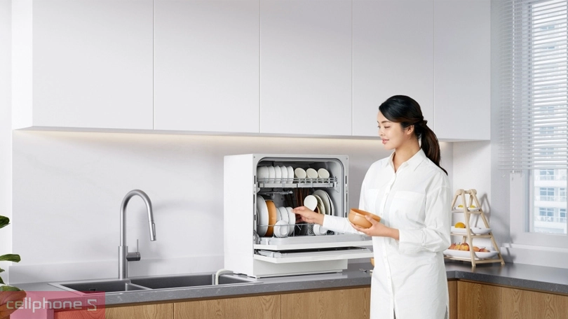 Máy rửa bát Panasonic NP-TH1WEVN - Loại bỏ mọi vết bẩn cứng đầu và tiêu diệt tới 99% vi khuẩn